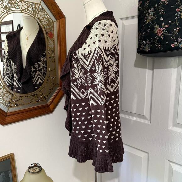 NWT Style & Co Brown & Cream Winter Pattern Crochet Ruffled Bell Sleeve Cardigan - Picture 4 of 8